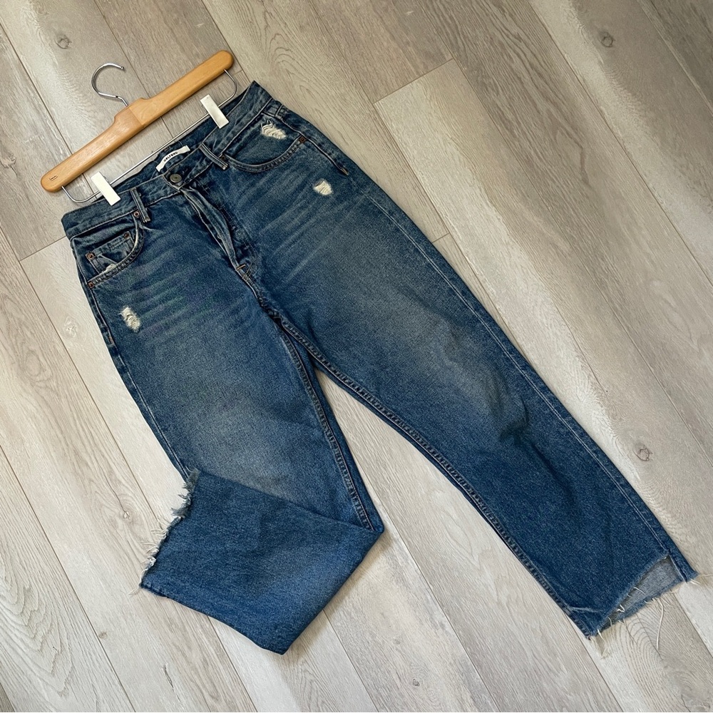 GRLFRND Helena Jeans distressed straight leg womens Blue (size 26) close to you